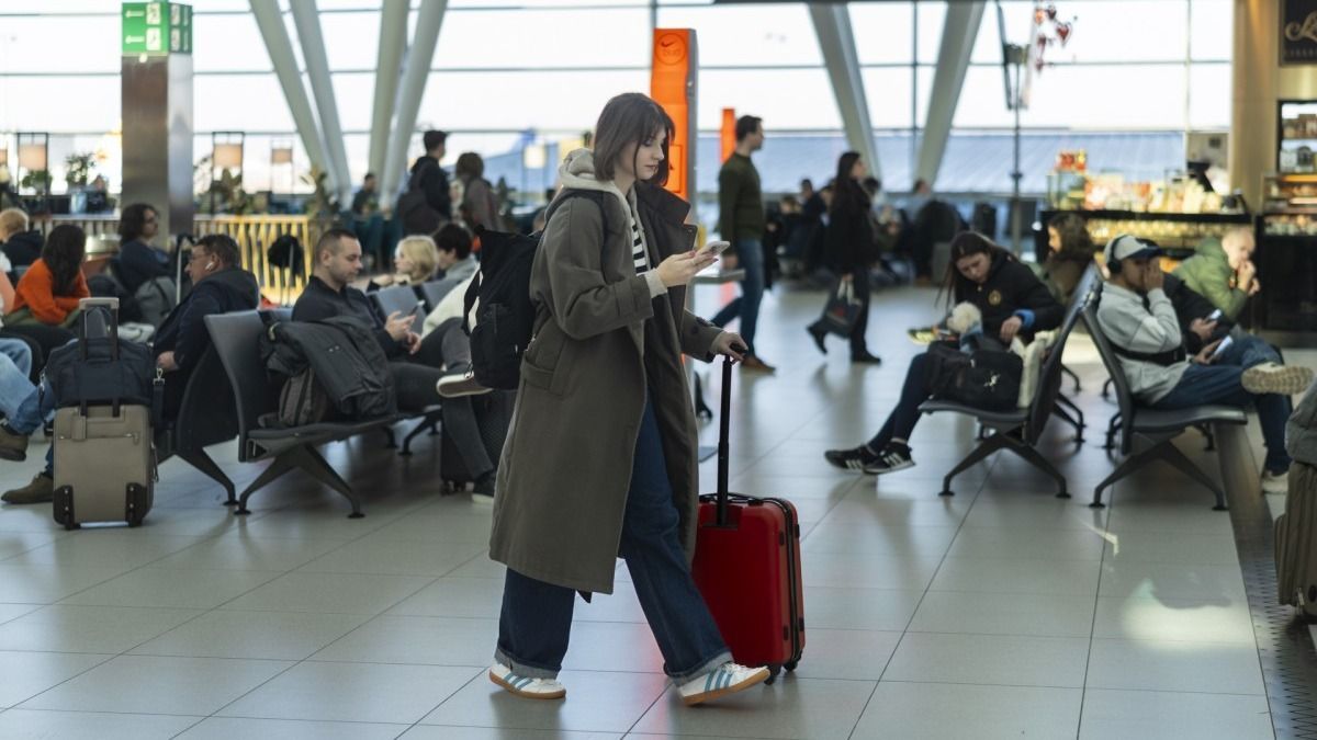 Berobbant az utasforgalom a reptéren, a cargo is két számjegyű tempóra kapcsolt