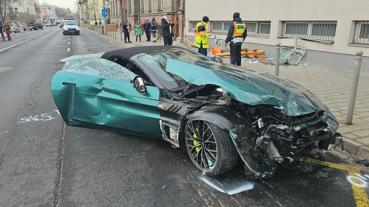 Megszólalt a győri buszmegállóban elgázolt nő fia