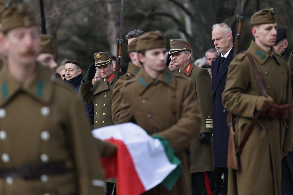 hősi halott magyar katona újratemetési szertartása Fiumei úti sírkert 
