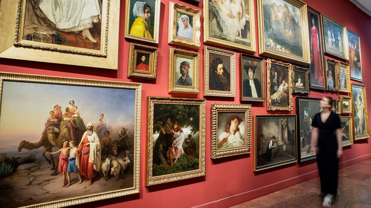 Fél évezredes Buddha és József Attila kézirata is kalapács alá kerül