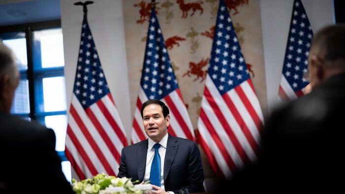 Az amerikai külügyminiszter Budapesten

Szöveg
Budapest, 2026. február 16. A Miniszterelnöki Kommunikációs Főosztály által közreadott képen Orbán Viktor miniszterelnök (j) és Marco Rubio amerikai külügyminiszter (b) a tárgyalásuk után tartott közös sajtót