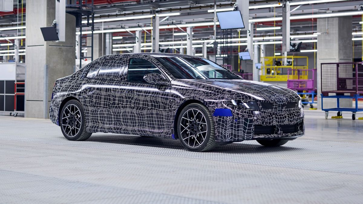 Elkészült a debreceni BMW négyajtós testvére