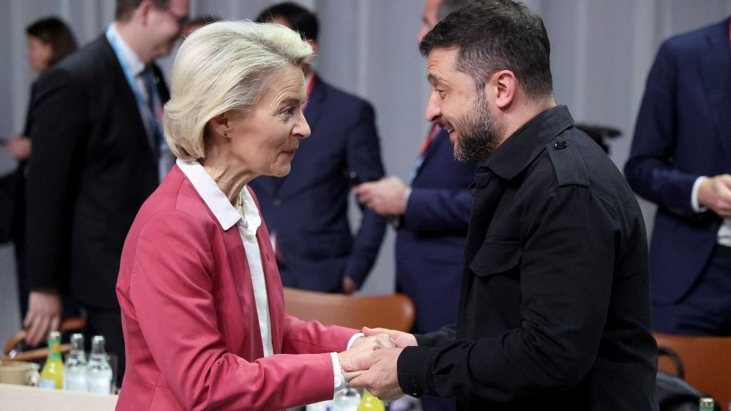Ursula von der Leyen, az Európai Bizottság elnöke és Volodimir Zelenszkij, Ukrajna elnöke Brüsszelben