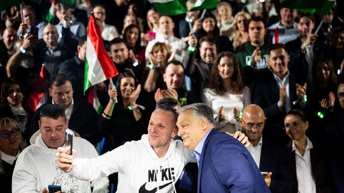 DPK Esztergom
Fidesz kampány
Orbán Viktor