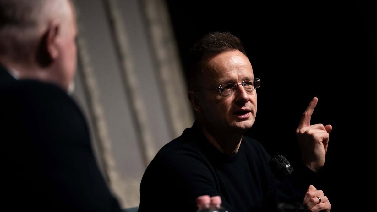 Szijjártó Péter keményen nekiment Zelenszkijnek