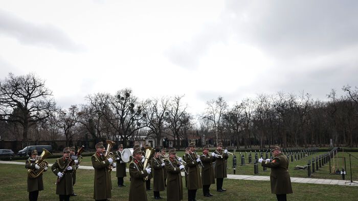 hősi halott magyar katona újratemetési szertartása Fiumei úti sírkert 