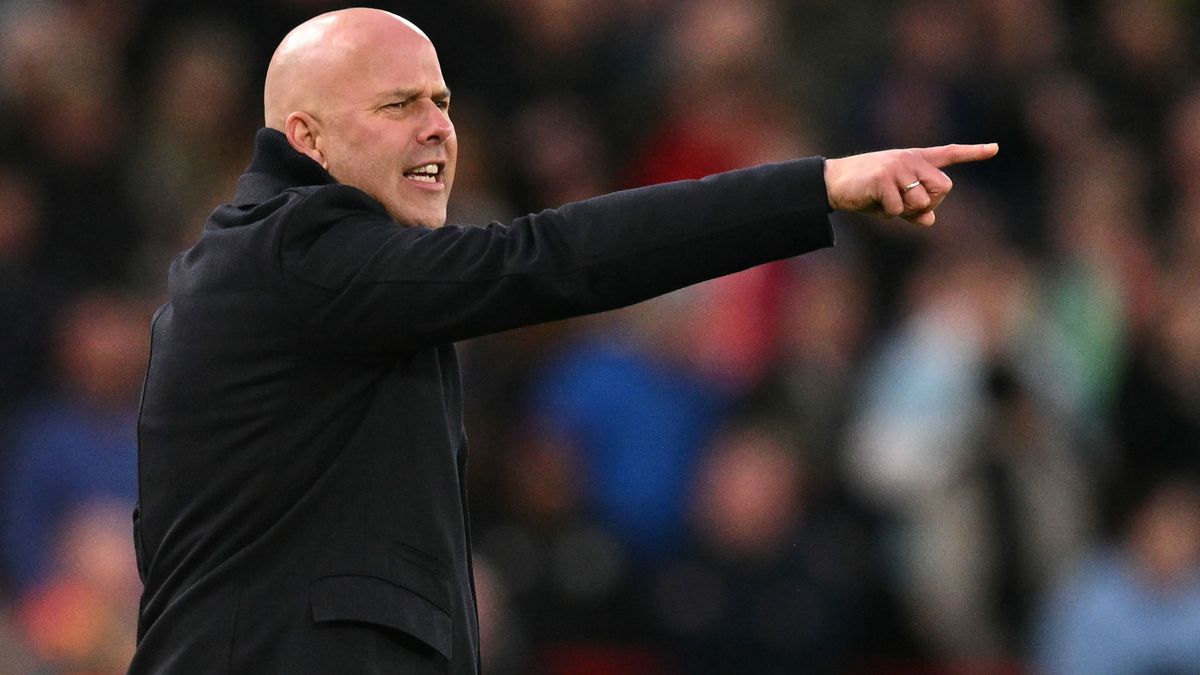 Slot nem hisz a statisztikában, kárhoztatja a szabályokat, Szoboszlairól nem kertelt