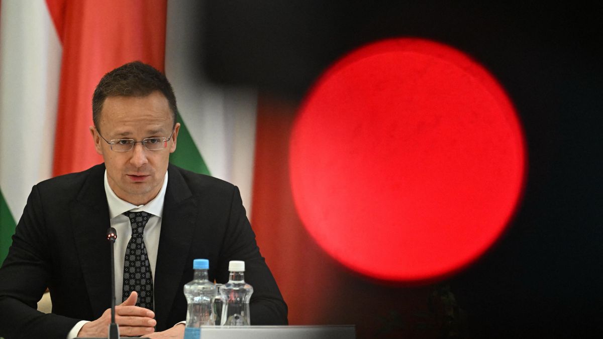 Szijjártó Péter bejelentést tesz a kormányülés eredményeiről – kövesse velünk élőben