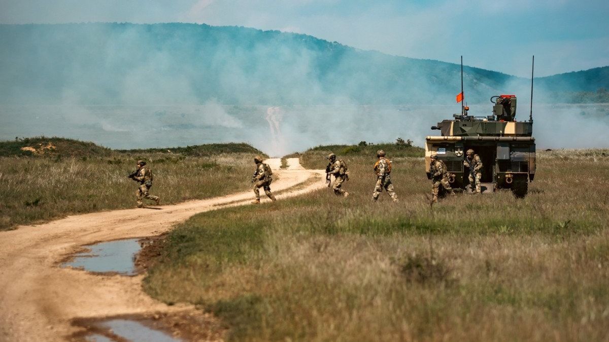 Keletre tartanak a honvédség Lynxjei