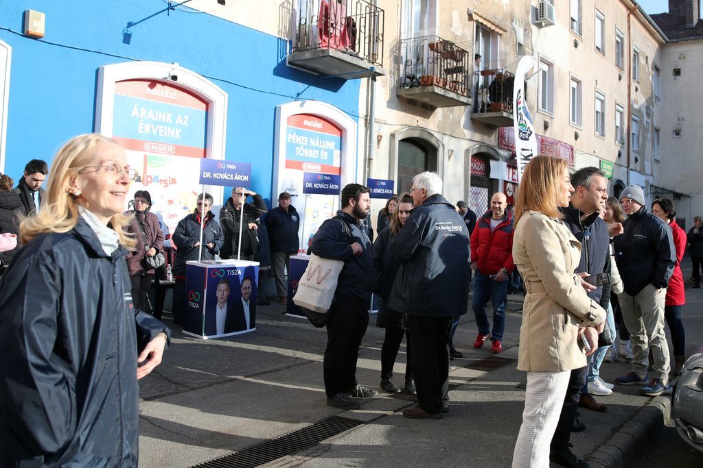 Kapitány István Pécsen