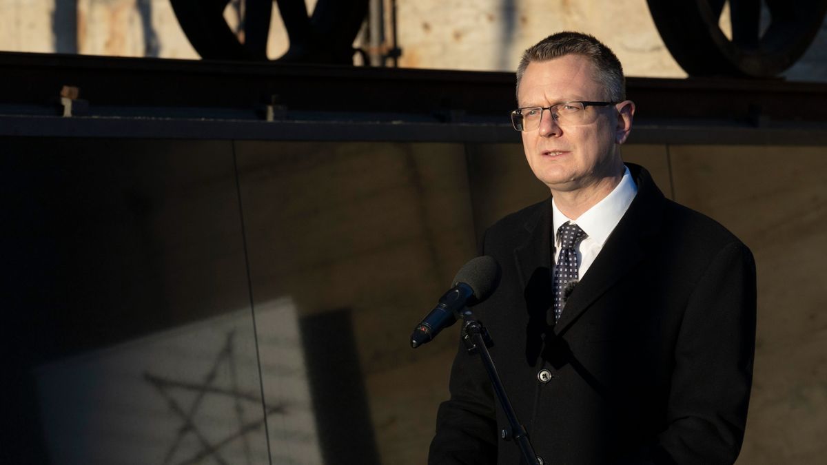 „Nem szeretnénk újabb tömegsírokat Európában” – Erős üzenet a kommunizmus áldozatainak emléknapján