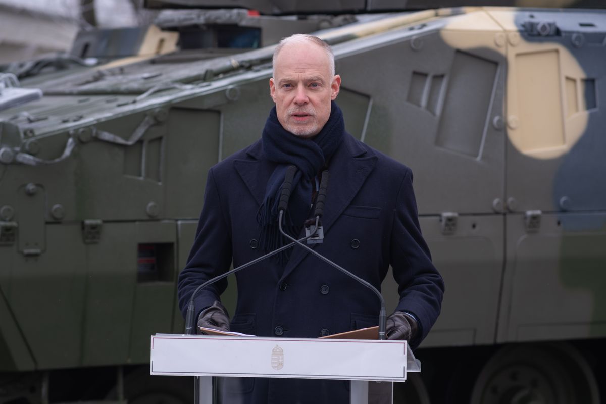 Hódmezővásárhely, 2026. január 20.
Szalay-Bobrovniczky Kristóf honvédelmi miniszter beszédet mond a Lynx szimulációs központ alapkőletételén a hódmezővásárhelyi Zrínyi Miklós laktanyában 2026 január 20-án.
MTI/Oláh Tamás