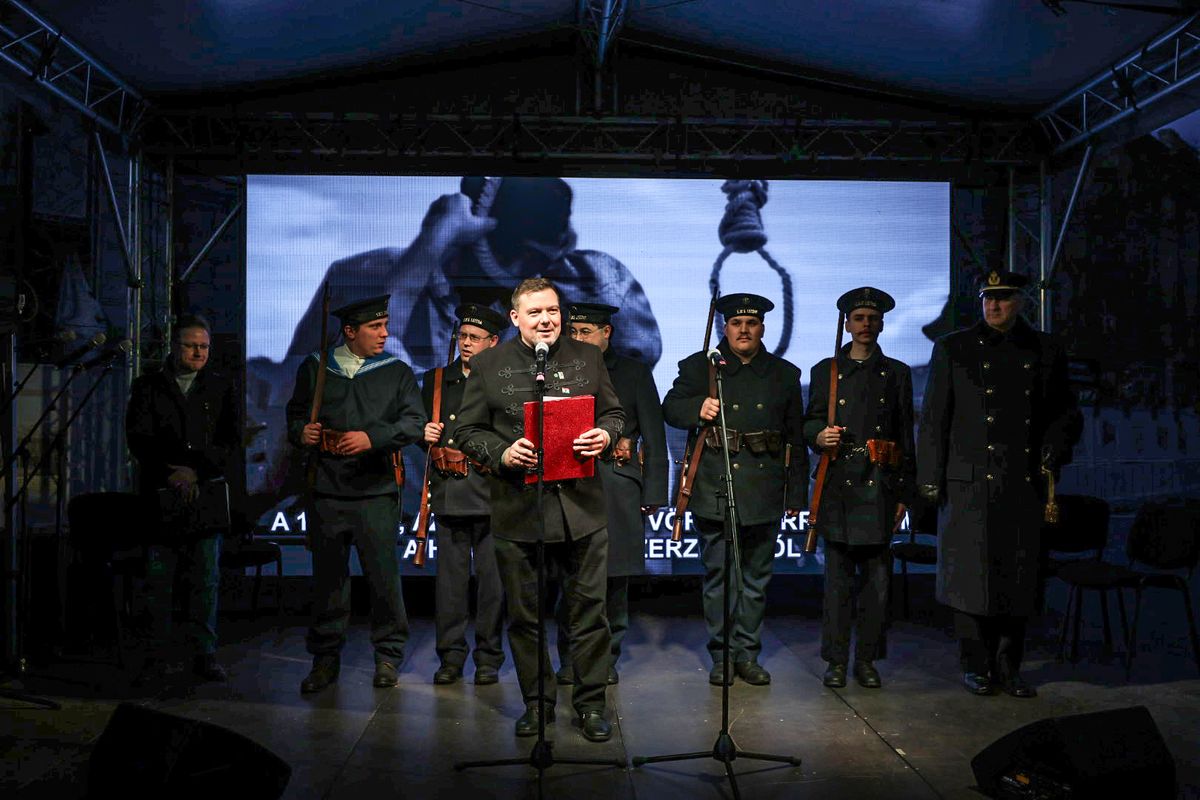 Emlékműsor a kommunizmus áldozatai emléknapja alkalmából Pesti Srácok