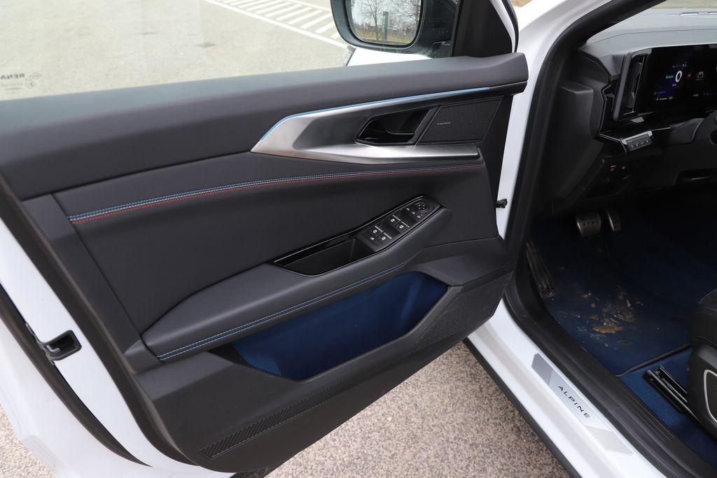 Renault Rafale PHEV teszt