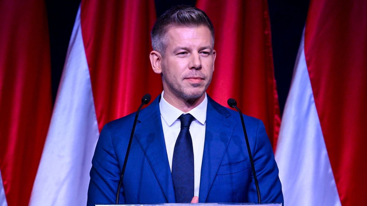 Deák Dániel: Míg Orbán Viktor ellenáll, Magyar Péter összejátszik az ukránokkal + videó