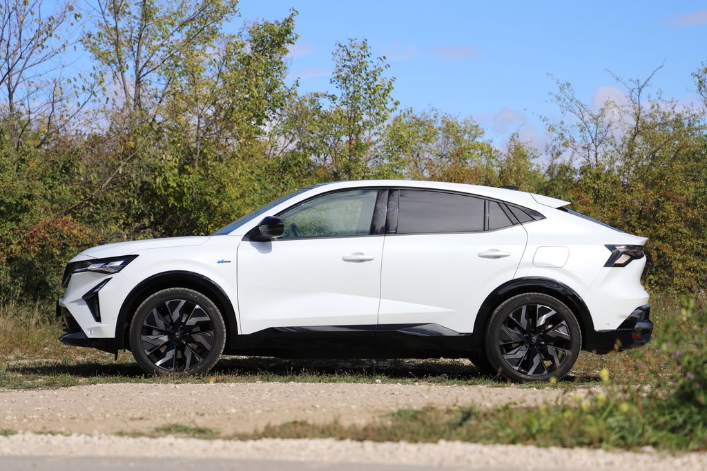 Renault Rafale PHEV teszt