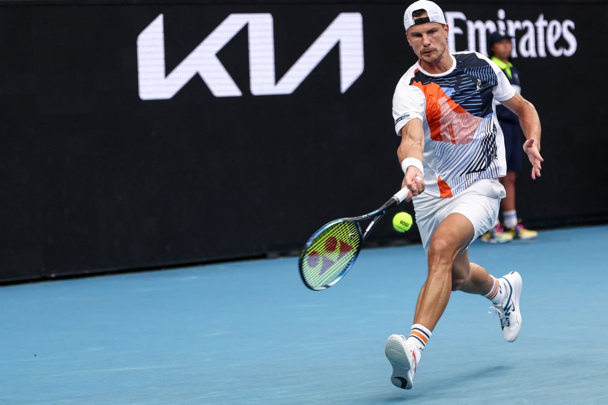 Marozsán Fábián mellett Fucsovics Márton is bejutott a dohai tenisztorna második fordulójába, akárcsak Jannik Sinner, Carlos Alcaraz is a mezőnyben