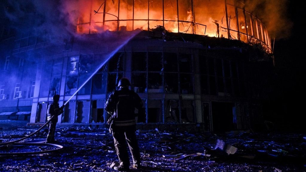 Az ukrán megyei központban tűz ütött ki az orosz dróntámadás következtében