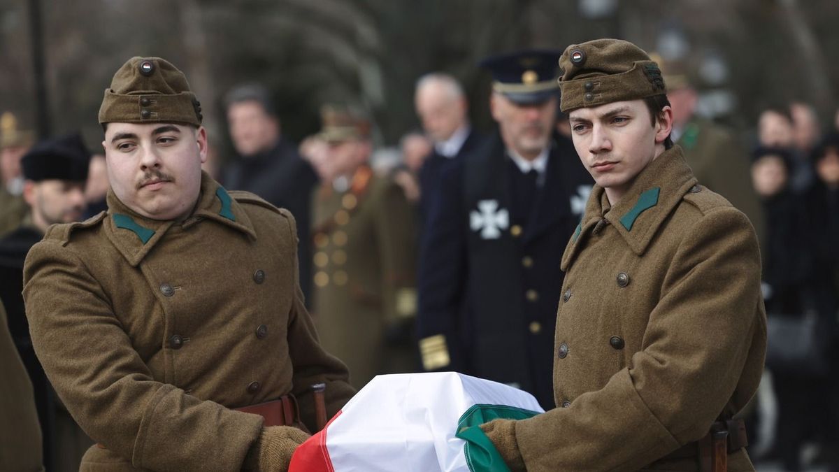 Szalay-Bobrovniczky Kristóf: Áprilisban helyesen kell dönteni, ezzel tartozunk elesett hőseinknek