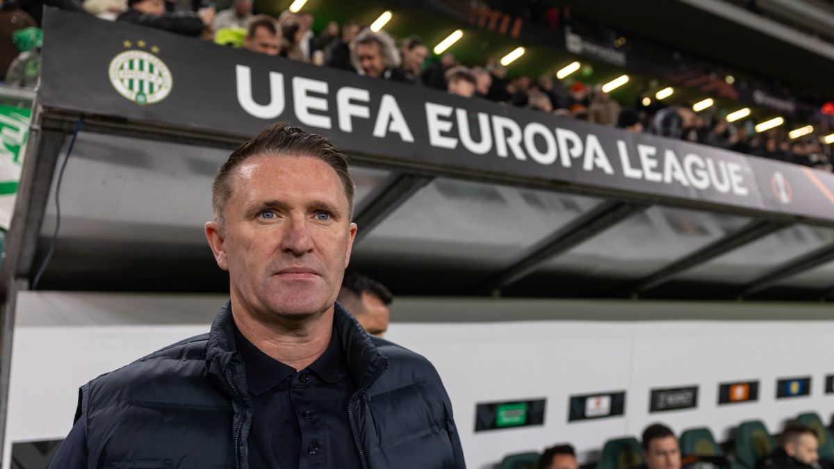 Robbie Keane nem tudott sokáig örülni a továbbjutásnak, a fejét fogta, majd ismét kiakadt