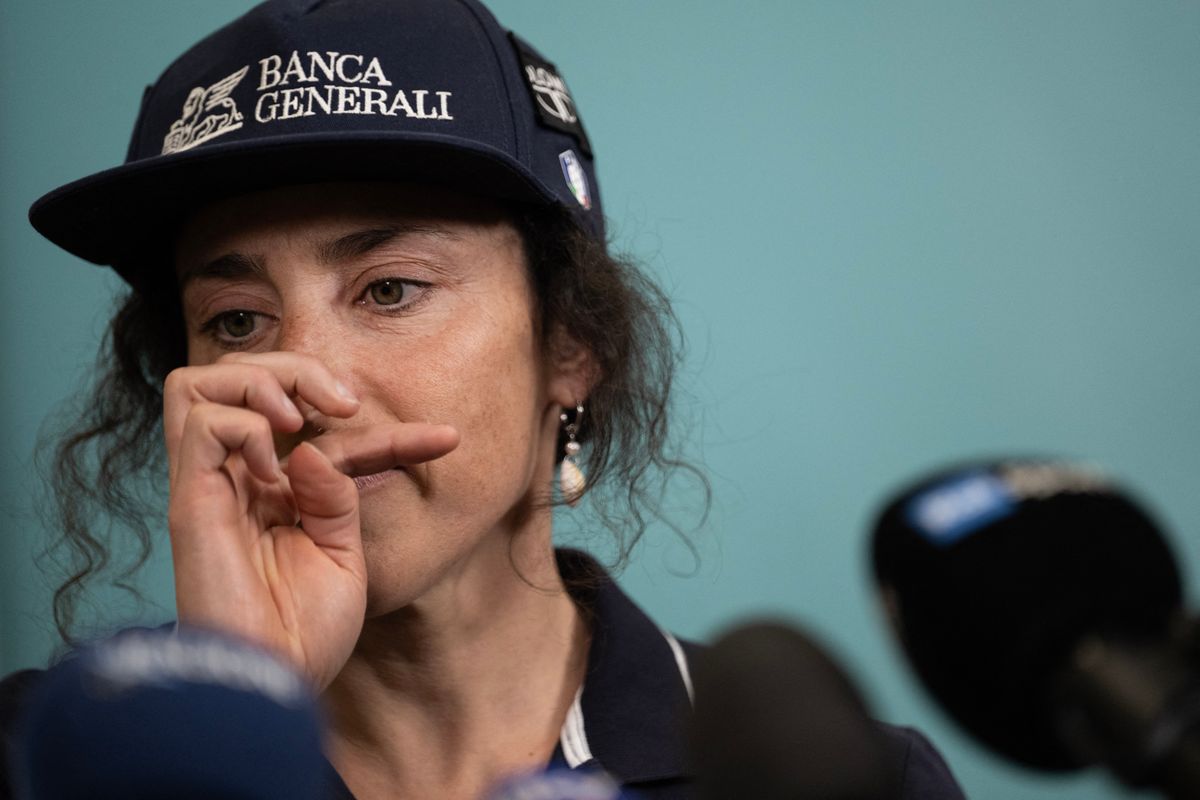 Federica Brignone nyár elején könnyek között nyilatkozott, sérülése ellenére azonban nem csak indulhatott, aranyat is nyert a milánói–cortinai téli olimpián alpesi síben