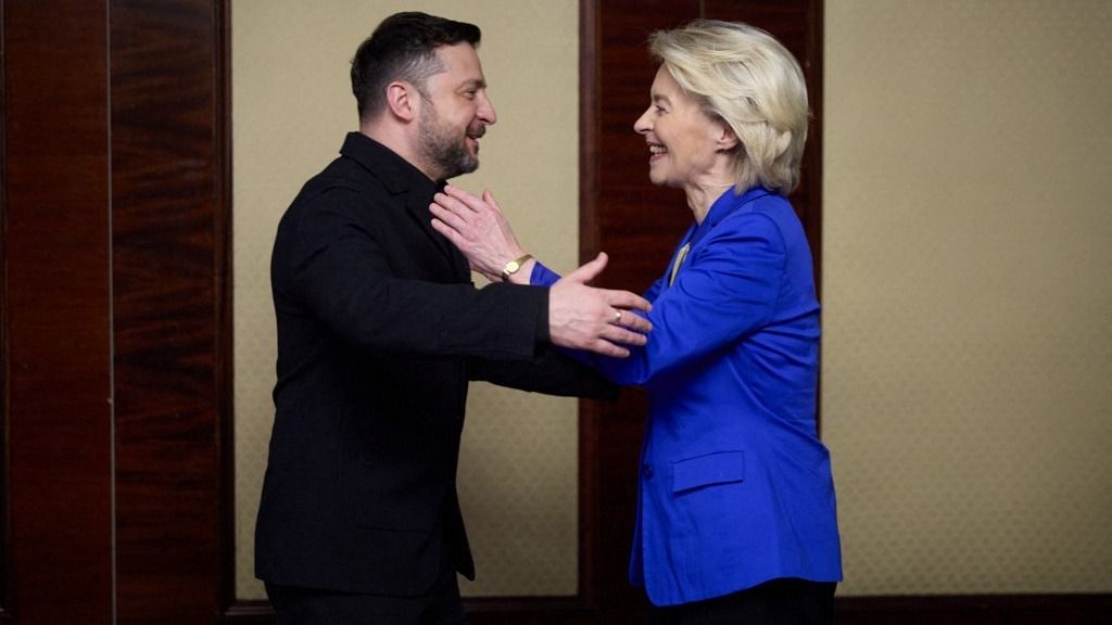 olajár, Volodimir Zelenszkij és Ursula von der Leyen