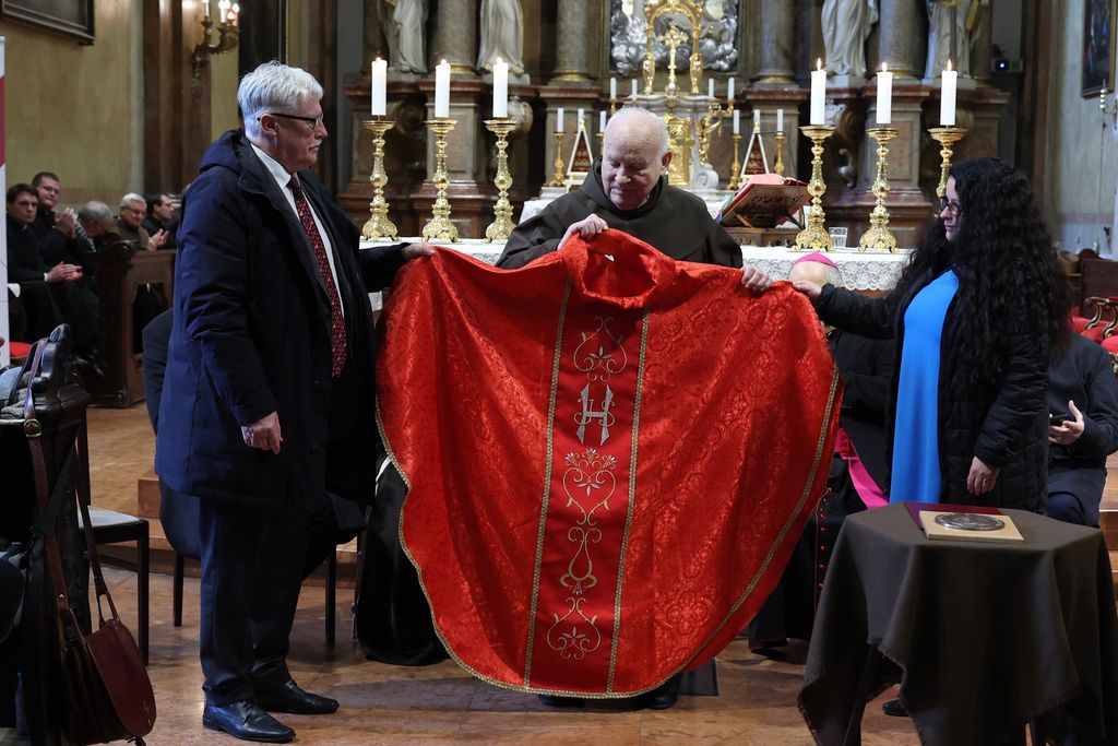 Reisz Pál ferences szerzetes kapta az idei Hit pajzsa díjat