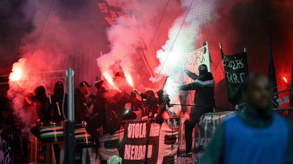 Végveszélyben a szurkolók, lassan az életükkel játszanak, ha elkísérik kedvenceiket