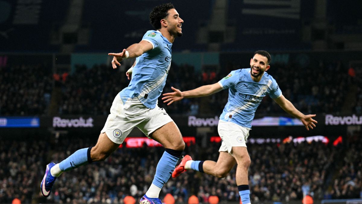 A Manchester City megoldotta, elhappolhatja a trófeát az Arsenal orra elől