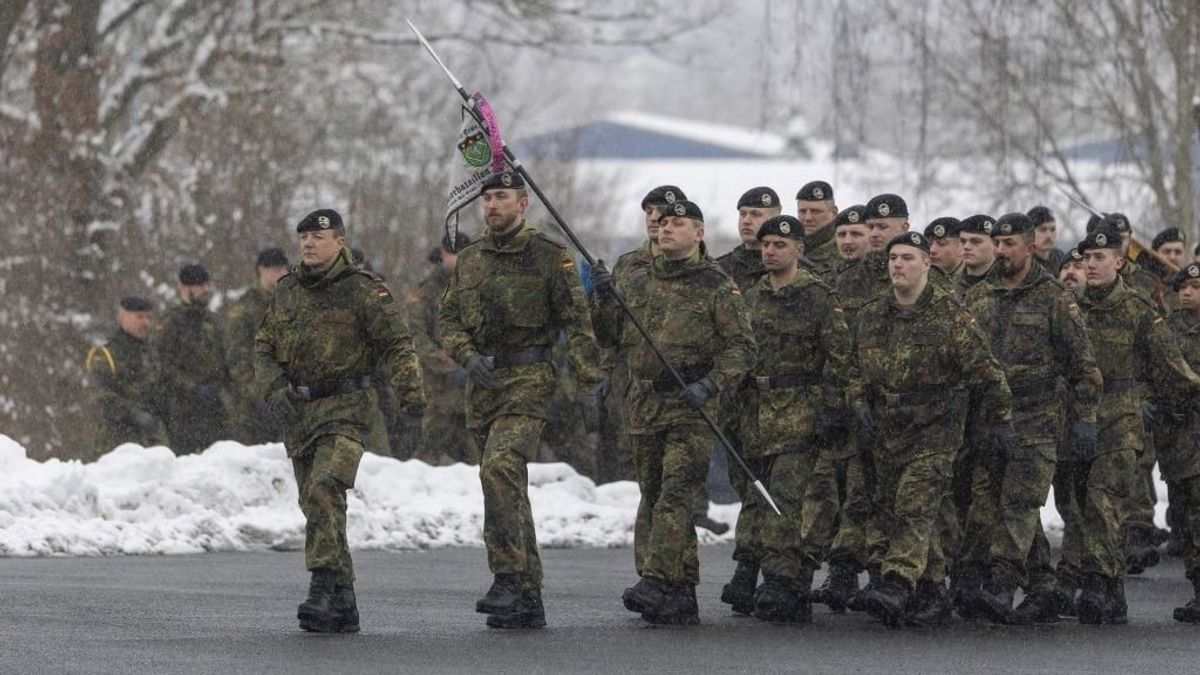 Nagy a baj: Németország a NATO és Oroszország közötti fegyveres összecsapásra készül