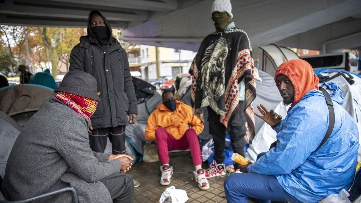 A baloldal nyíltan „népességcseréről” beszél és a bevándorlóknak választójogot is adna