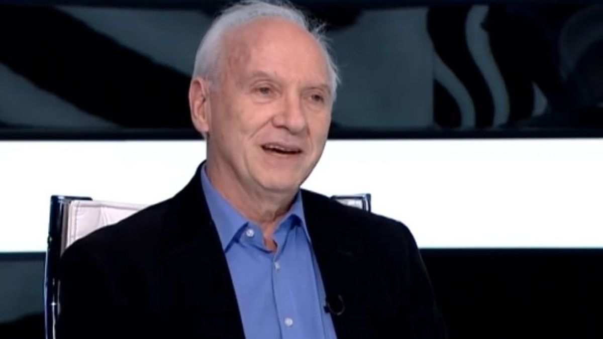 Csörgősipkás Drágabolgárúr megint nagyot ment, ezúttal Kövér Lászlón próbált fogást találni