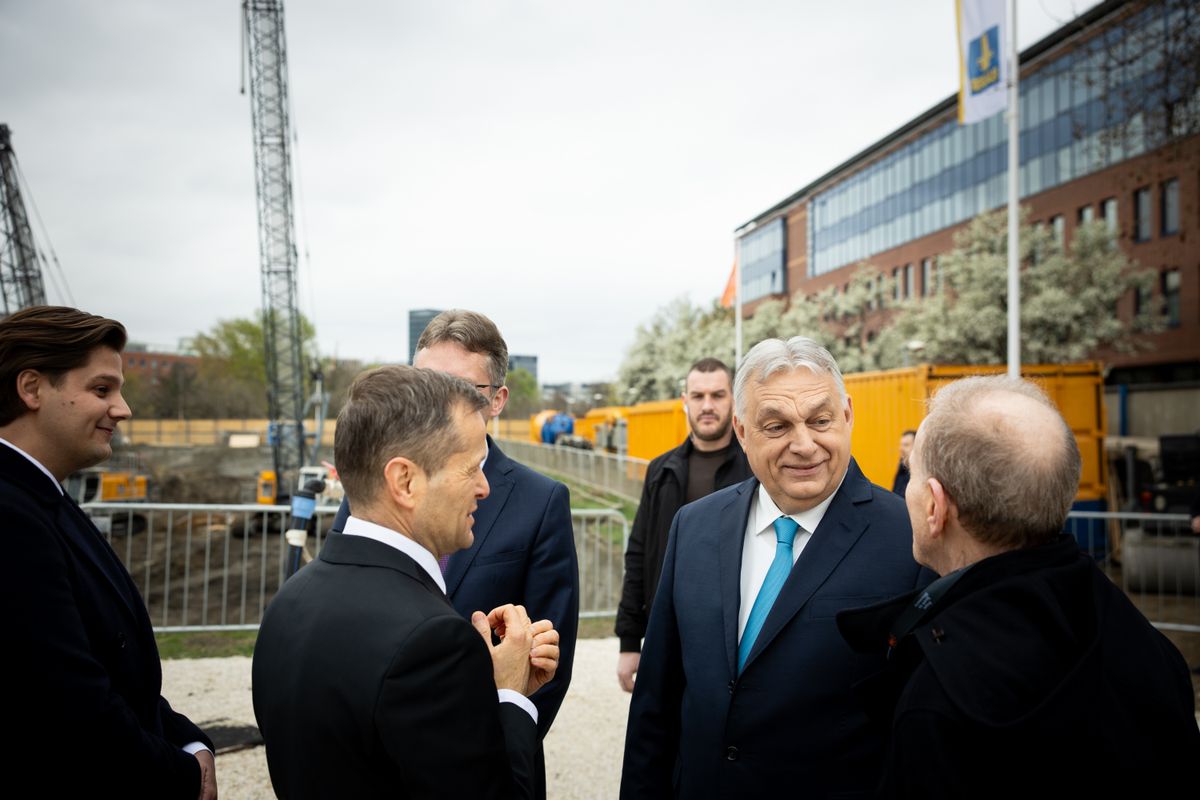 Letették a Frontiers Campus kutatóközpont alapkövét Budapesten
Orbán Viktor