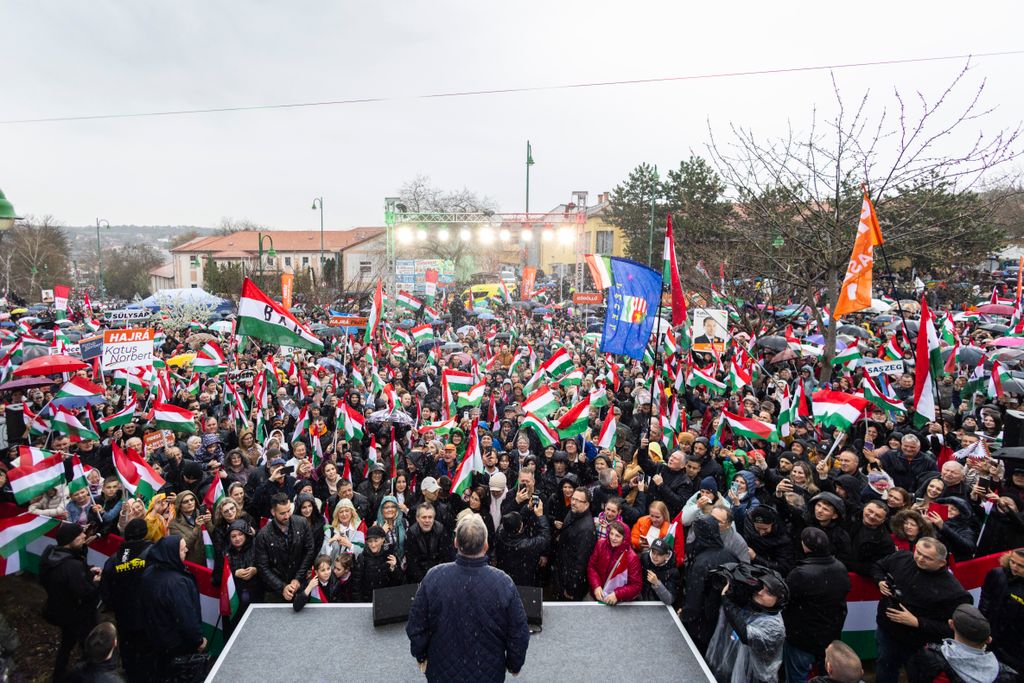 Orbán Viktor országjárása Pécel