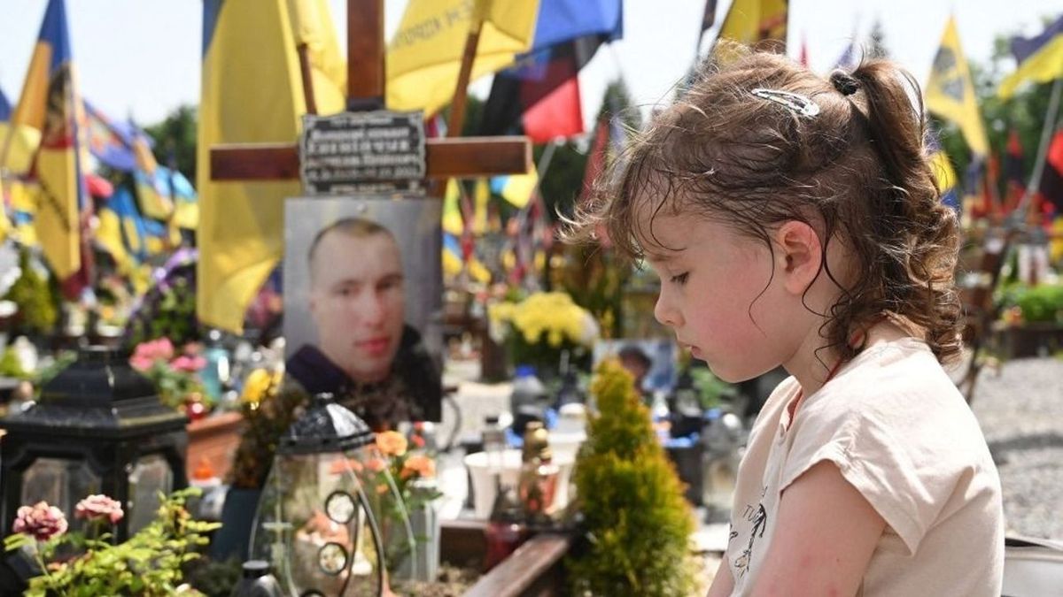 Hatalmas, felfoghatatlan gyász uralja a hétköznapokat, mindez pár órára Debrecentől 
