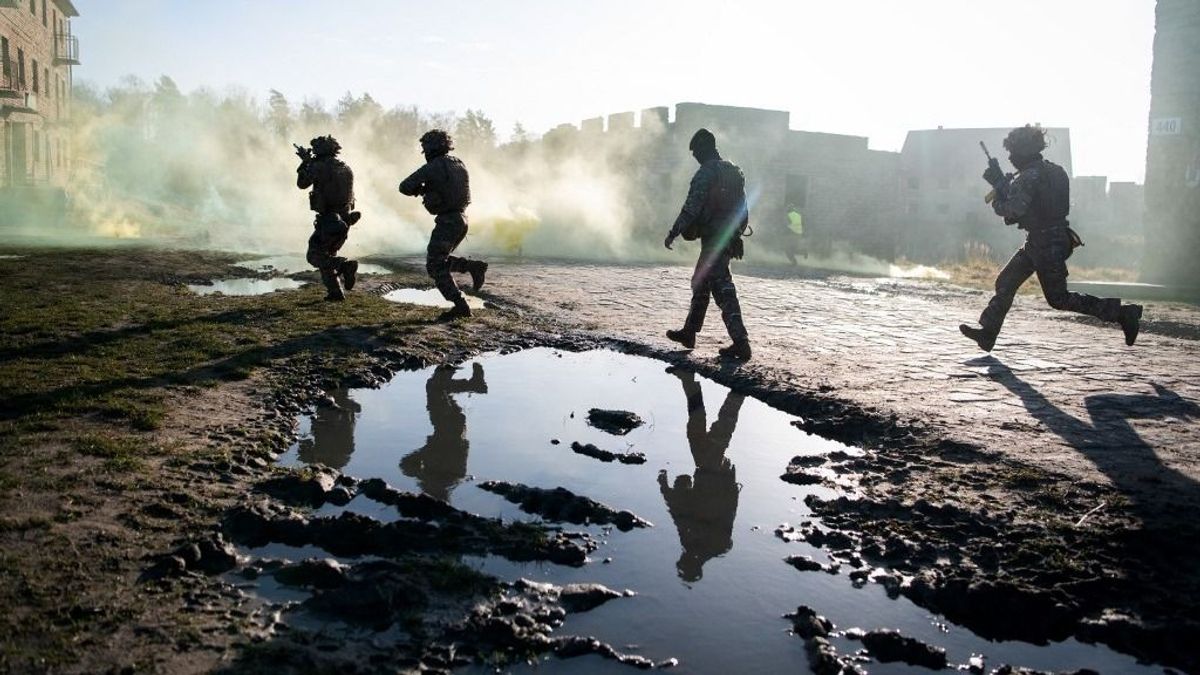 Orosz védelmi vonalat tört át az ukrán hadsereg