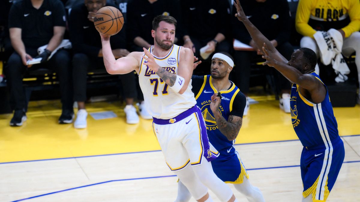 Luka Doncic a Golden State Warriors ellen meccs végén lett dühös az edzőjére