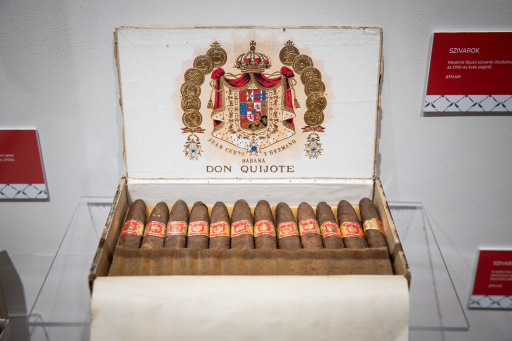 Fő a kávé kiállítás megnyitója