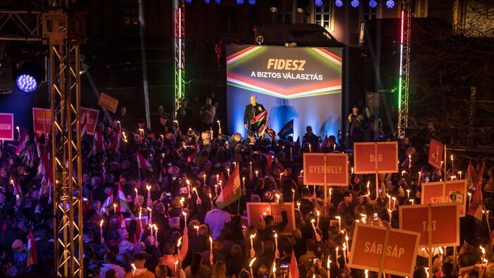 Orbán Viktor országjárás Esztergom
kampány
választás
Lázár János