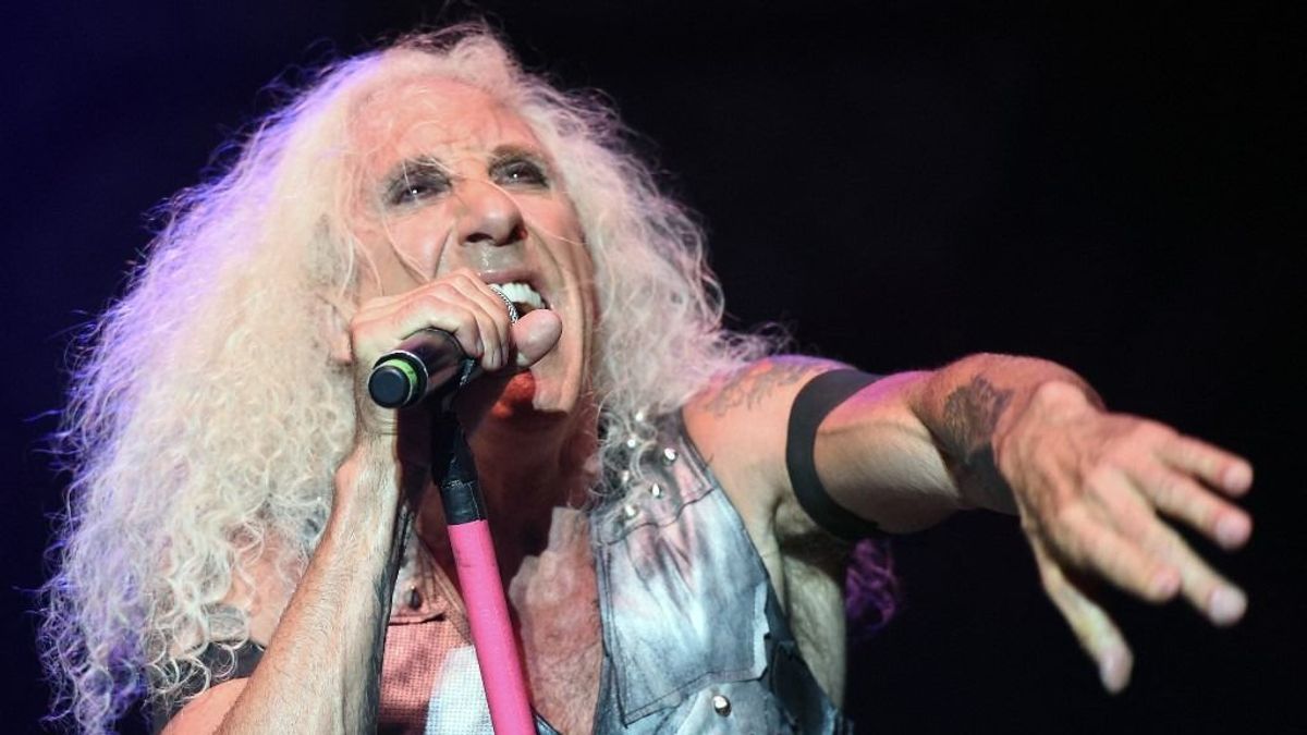Metálikont igazolt a Twisted Sister a frontembere hirtelen távozása után