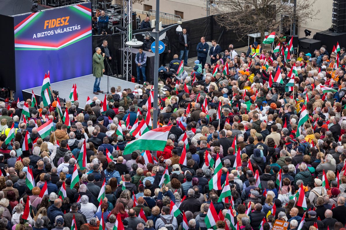 Orbán Viktor országjárás
Hódmezővásárhely
kampány
választás
Lázár János