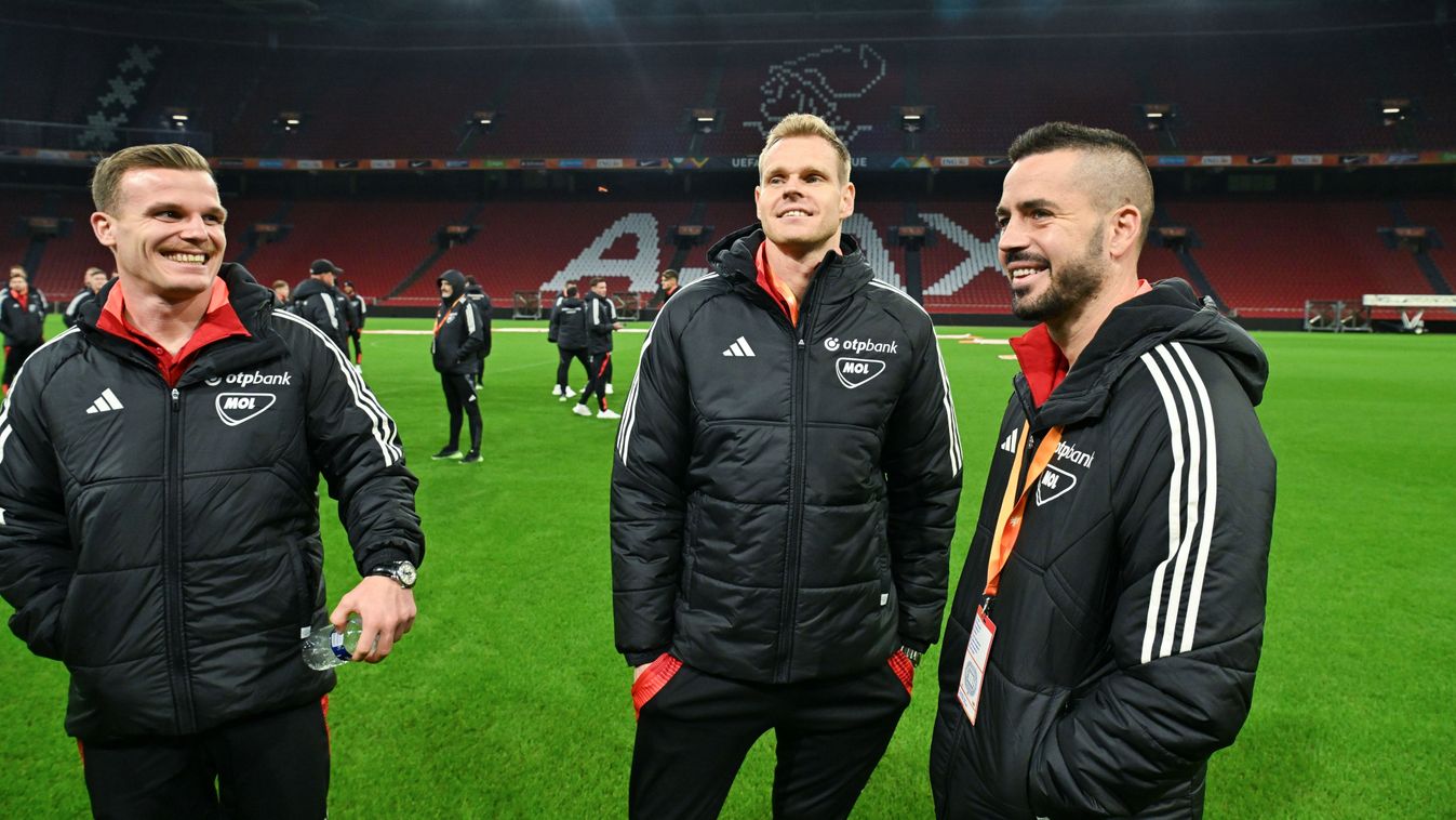 Botka Endre
Amszterdam, 2024. november 15.
Gera Dániel, Dibusz Dénes és Botka Endre (b-j) a magyar labdarúgó-válogatott játékosainak stadionsétáján a Hollandia ellen a Nemzetek Ligája A divíziójának 3. csoportjában játszott mérkőzés előtti napon az amszte