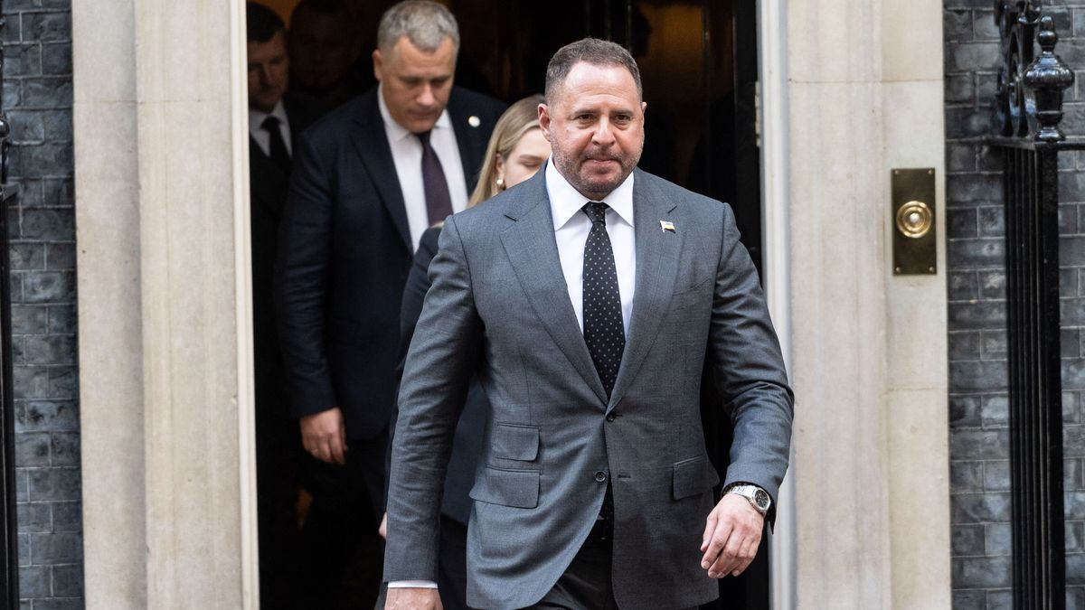 Jermak a front helyett a jogászkodást választotta