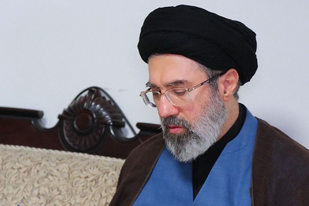 Bombatalálat érte Mojtaba Hamenei&nbsp;teheráni rezidenciáját