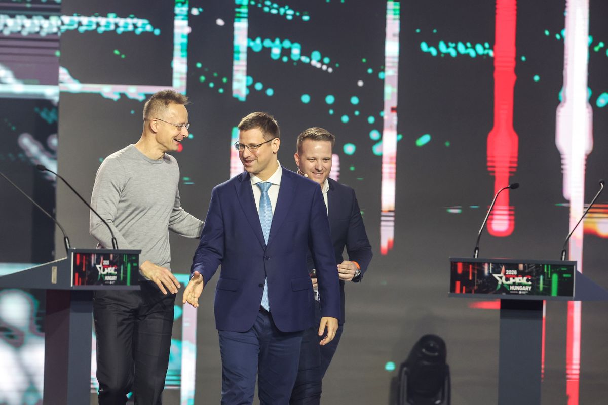 Szijjártó Péter külgazdasági és külügyminiszter és Gulyás Gergely Miniszterelnökséget vezető miniszter a rendhagyó kormányinfot tartott a CPAC Hungaryn.Fotó: Mirkó István