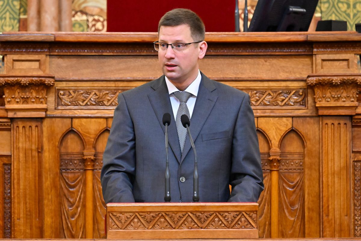 Budapest, 2026. március 8.
Gulyás Gergely, a Miniszterelnökséget vezető miniszter beszédet mond Esterházy János, a mártírsorsú felvidéki politikus emlékére rendezett ünnepségen az Országház Felsőházi termében 2026. március 8-án.
MTI/Illyés Tibor