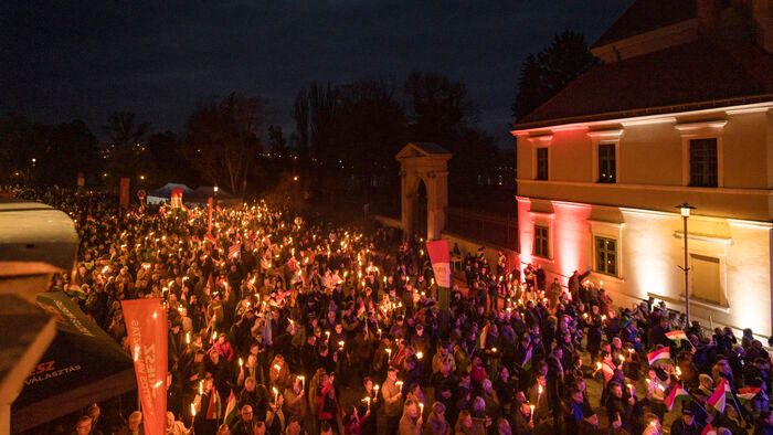 Orbán Viktor országjárás Esztergom
kampány
választás
Lázár János