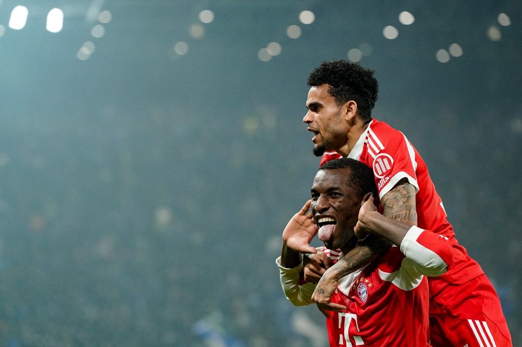 Nicolas Jackson és Luis Diaz gólöröme a szenegáli csatár találatát követően az Atalanta elleni BL-nyolcaddöntő bergamói odavágóján