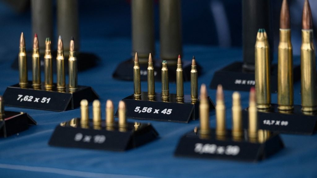 Tusk embereihez kerülhet az EU-s fegyverpénz