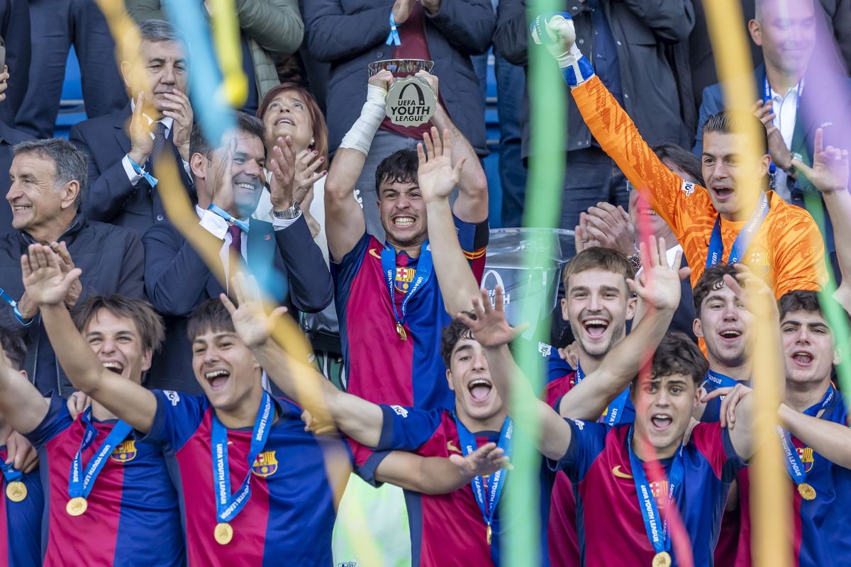 Az Ifjúsági BL-győztes Yaakobishvili Áron (narancsszínű mezben) ízelítőt kapott Szoboszlai Dominik lövőtechnikájából